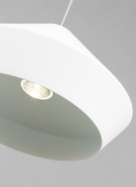 Brummel Pendant Alt Image
