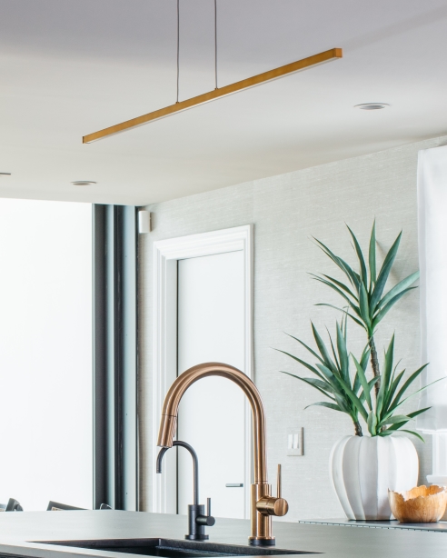 Essence Linear: Aged BrassDesigner: Black Ink Interiors<br>
Photographer: Nick Sorensen 