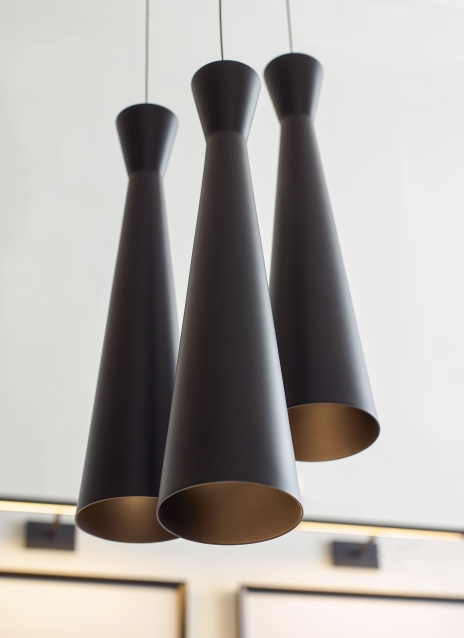 Dessau 18 Picture Light Alt Image