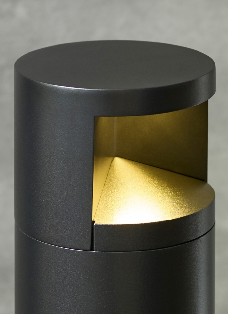 Arkay Three 36 Outdoor Bollard Alt Image