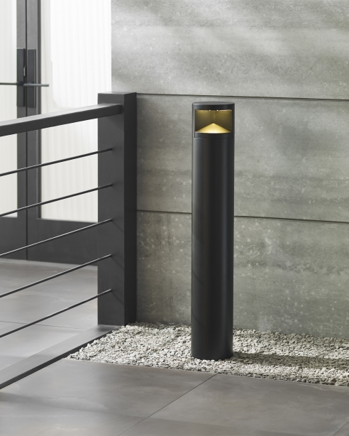 Arkay Three 36 Outdoor Bollard Alt Image