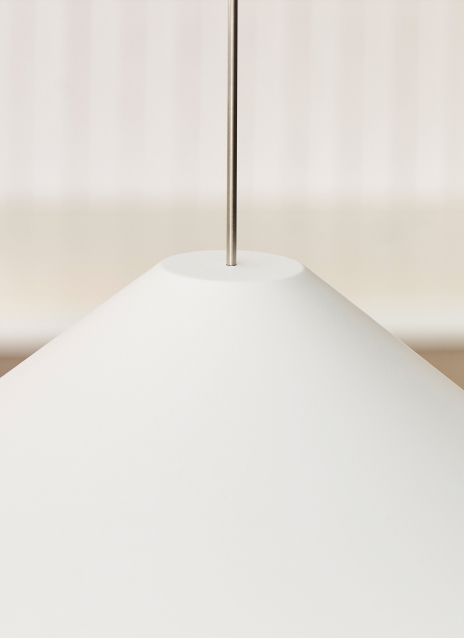 Brummel Pendant Alt Image