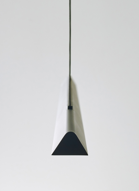 Dessau 48 Linear Suspension Alt Image