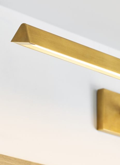 Dessau 36 Picture Light Alt Image
