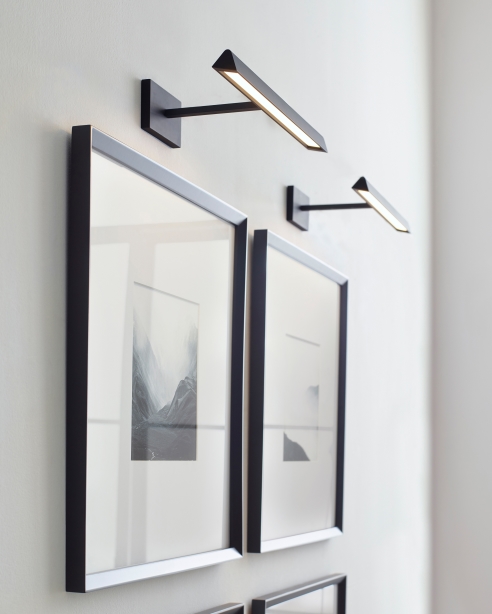 Dessau 18 Picture Light Alt Image
