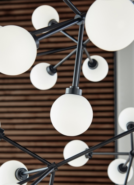 Mara Grande Chandelier Alt Image
