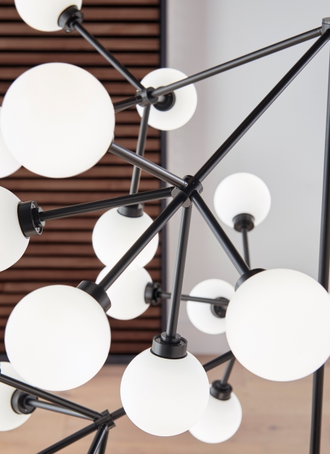 Mara Grande Chandelier Alt Image