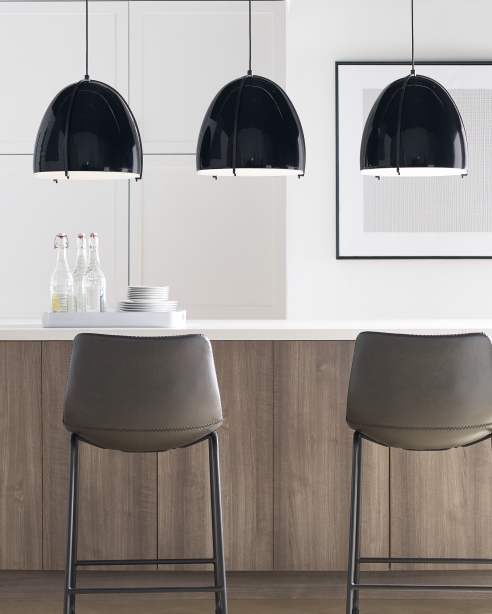 Paravo: Gloss Black