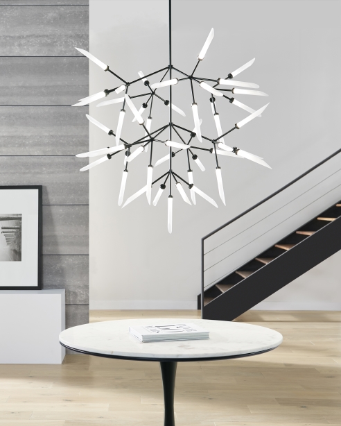 Spur Grande Chandelier Alt Image