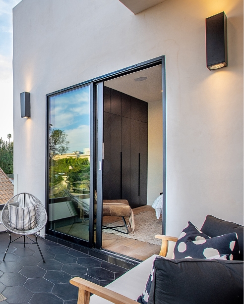 Tegel 18 Outdoor Wall, Charcoal House of Shoor (Shai Abishoor)
