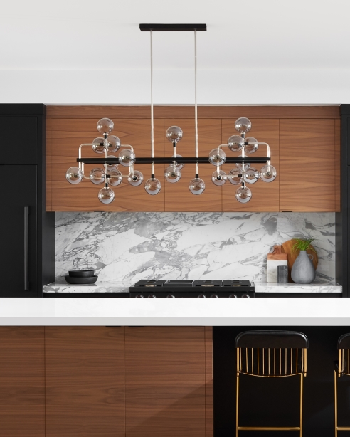 Viaggio Linear Chandelier, Smoke/ Polished NickelDesigner: Two Hawks Designs<br>
Photographer: Kruk Photography